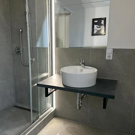 Stellas Monteurwohnungen Crimmitschau